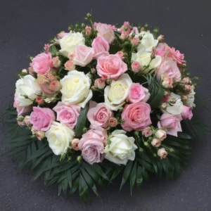Pensée coussin de roses funéraire