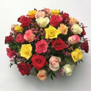 Coussin de roses multicolores